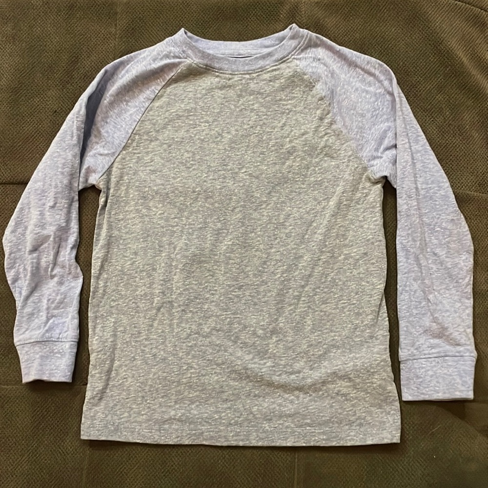 Boys long sleeve Shirt - Cat & Jack - size XS 4/5